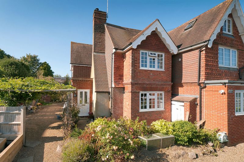 Bayham, Standings Place, Matfield